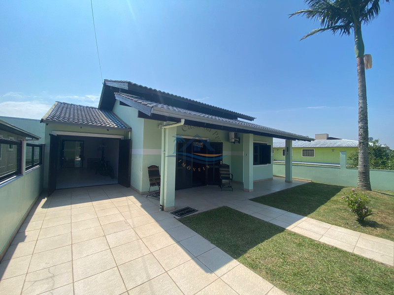 Casa a venda em Arroio do Sal-RS.