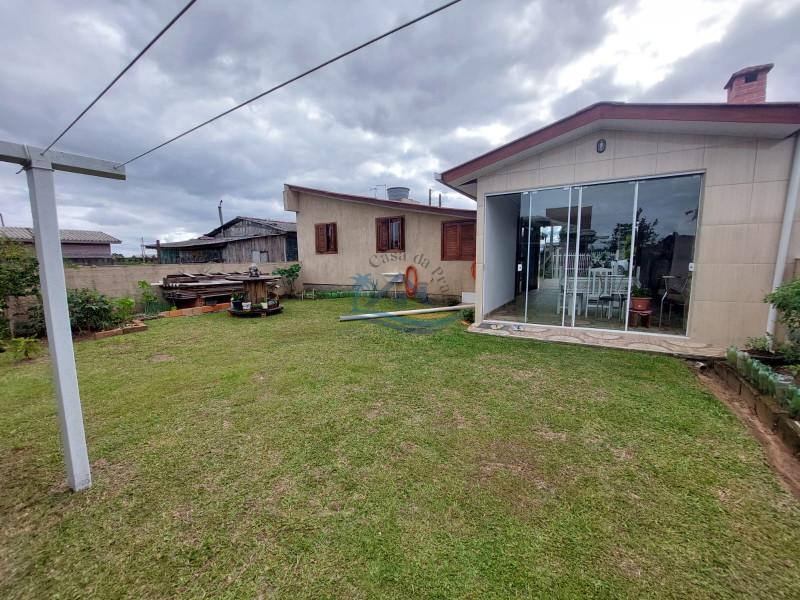 Casa a venda em Arroio do Sal.