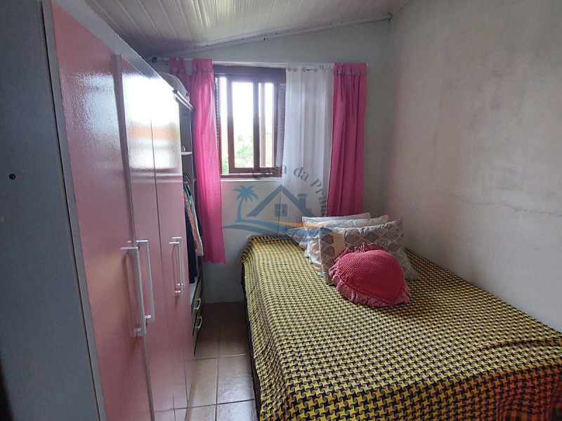 Casa a venda em Arroio do Sal.