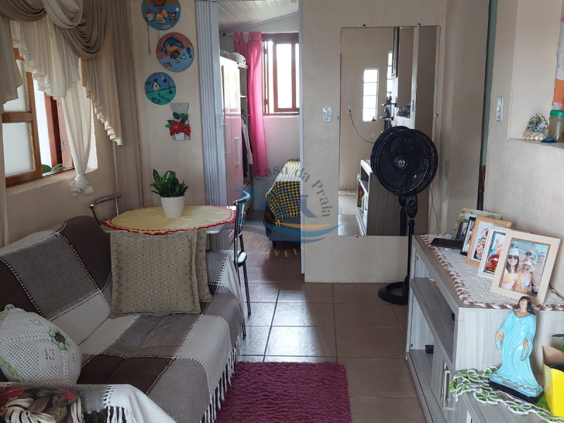 Casa a venda em Arroio do Sal.