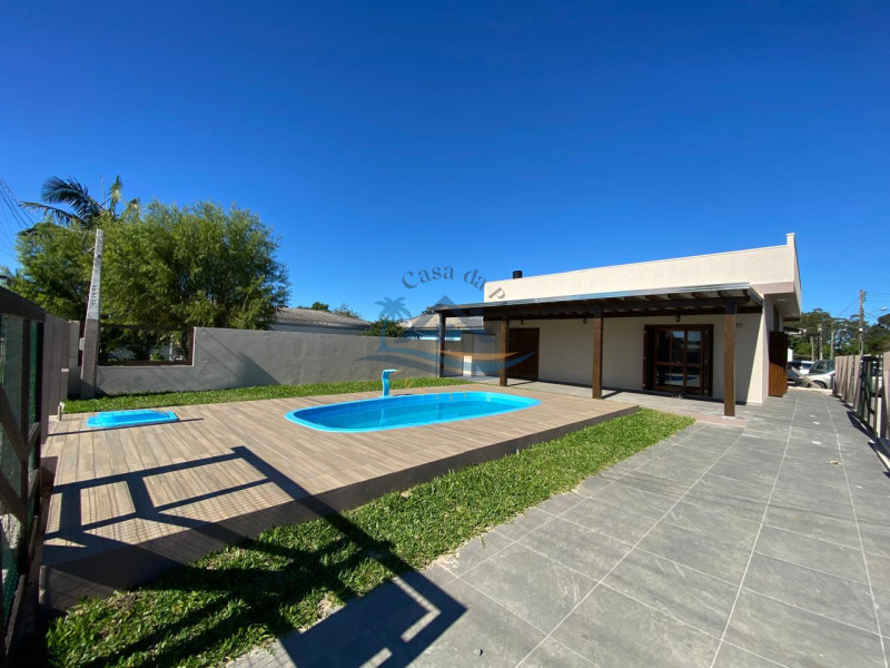 Casa a venda em Arroio do Sal-RS. 