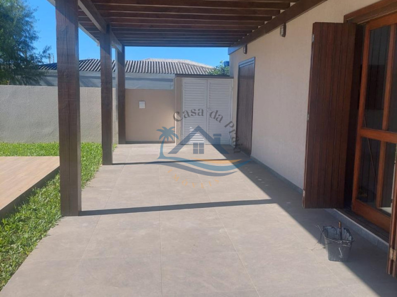 Casa a venda em Arroio do Sal-RS. 