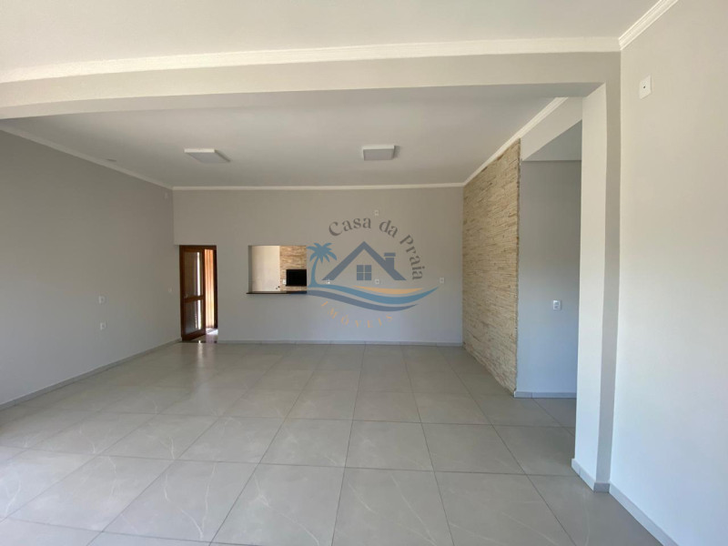 Casa a venda em Arroio do Sal-RS. 