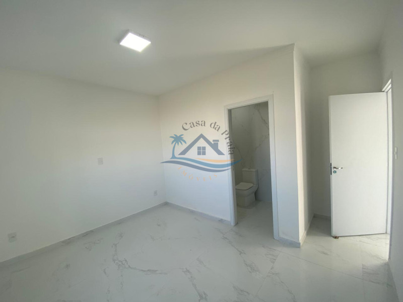 Casa com piscina a venda em Arroio do Sal.