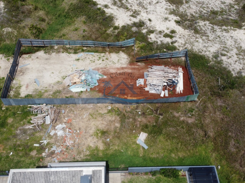 Terreno a venda em Terra de Areia.