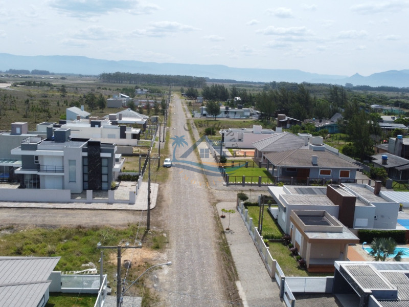 Terreno a venda em Terra de Areia.