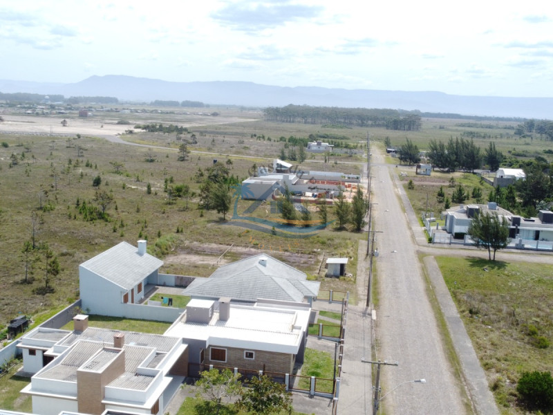 Terreno a venda em Terra de Areia.
