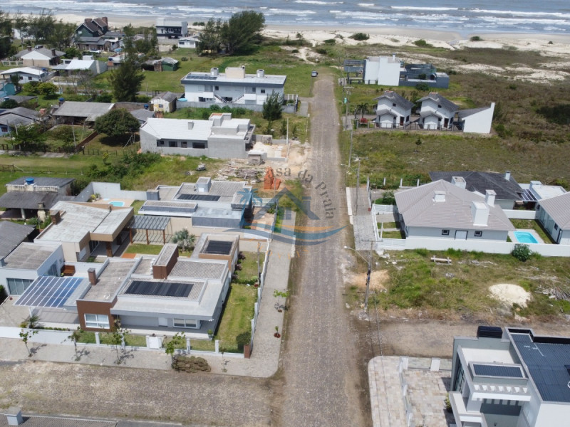 Terreno a venda em Terra de Areia.