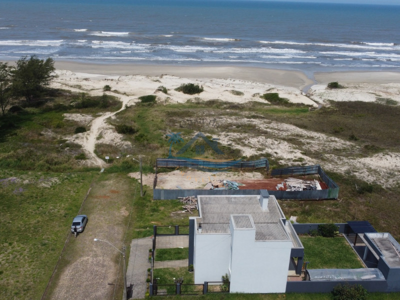 Terreno a venda em Terra de Areia.