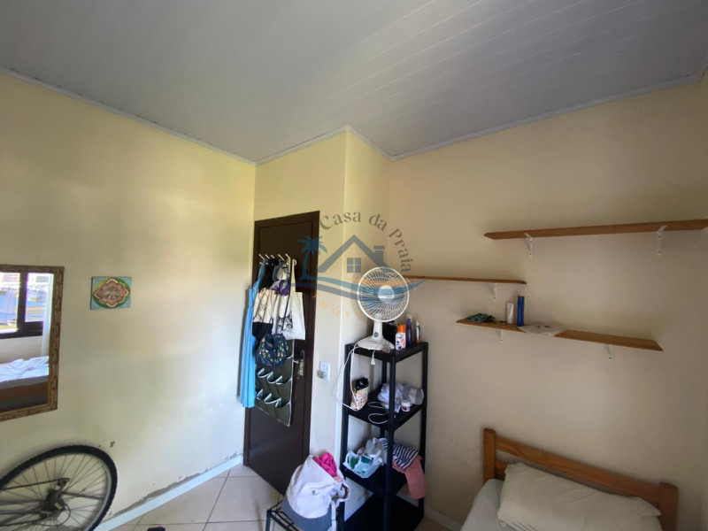 Casa a venda em Arroio do Sal.