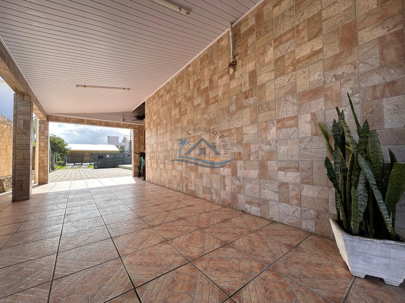 Casa a venda em Arroio do Sal.