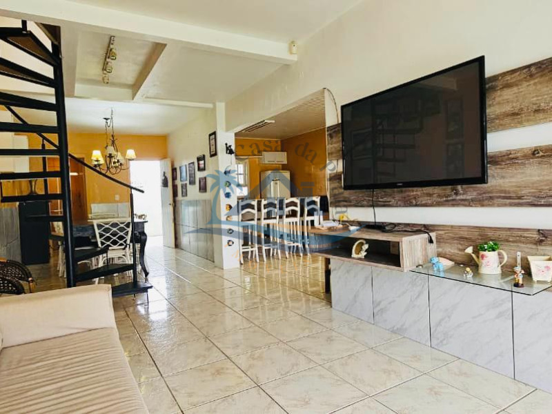 Casa a venda em Arroio do Sal.