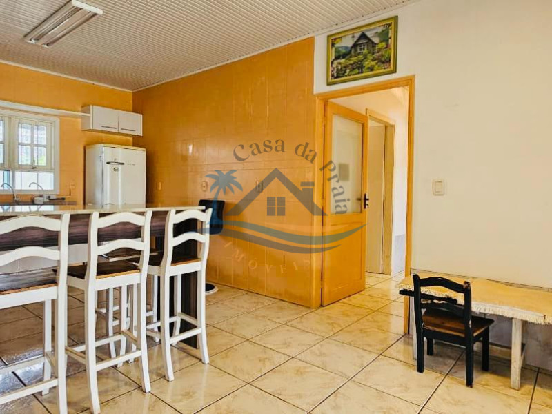 Casa a venda em Arroio do Sal.