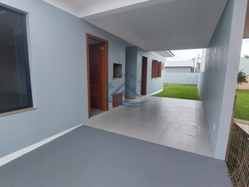 Casa a venda em Arroio do Sal.