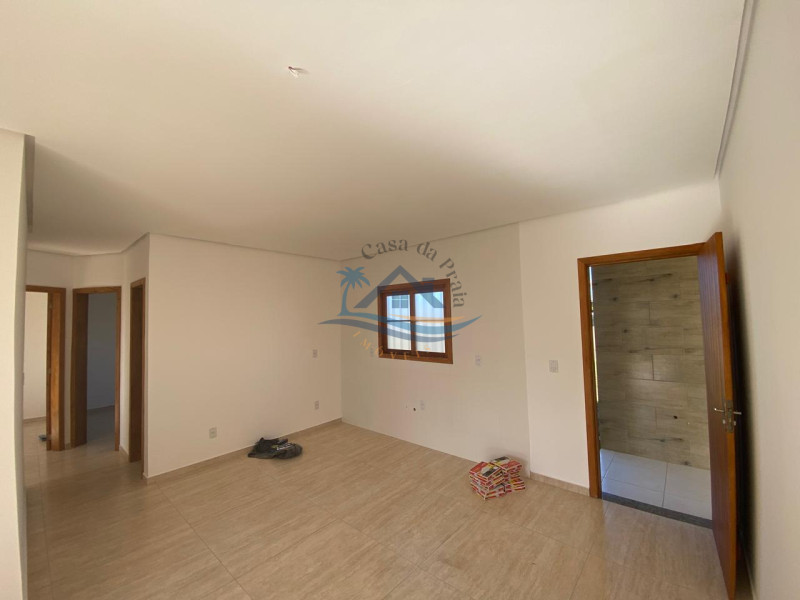 Casa a venda em Arroio do Sal.