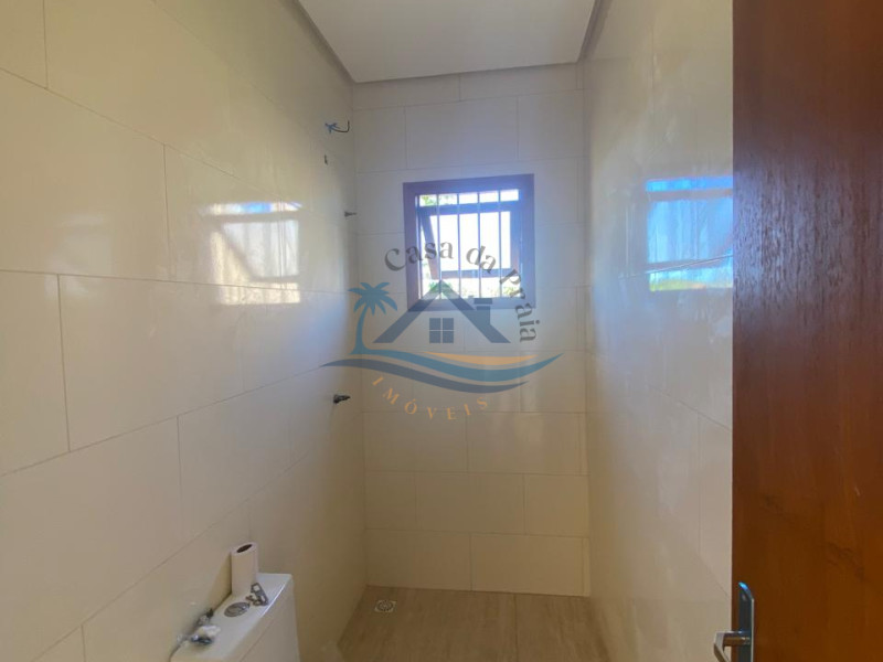 Casa a venda em Arroio do Sal.