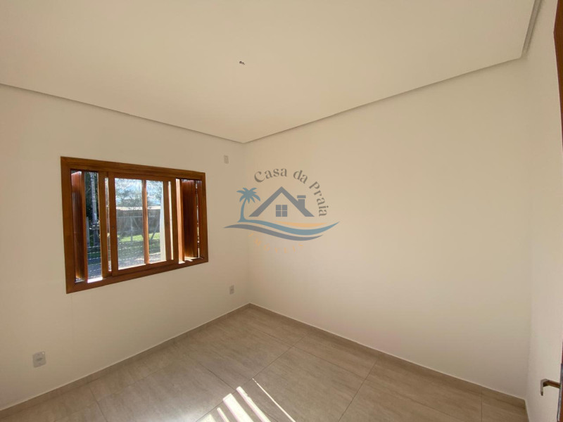 Casa a venda em Arroio do Sal.