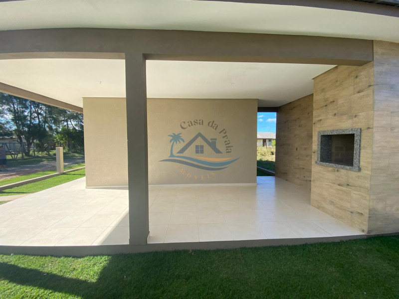 Casa a venda em Arroio do Sal.