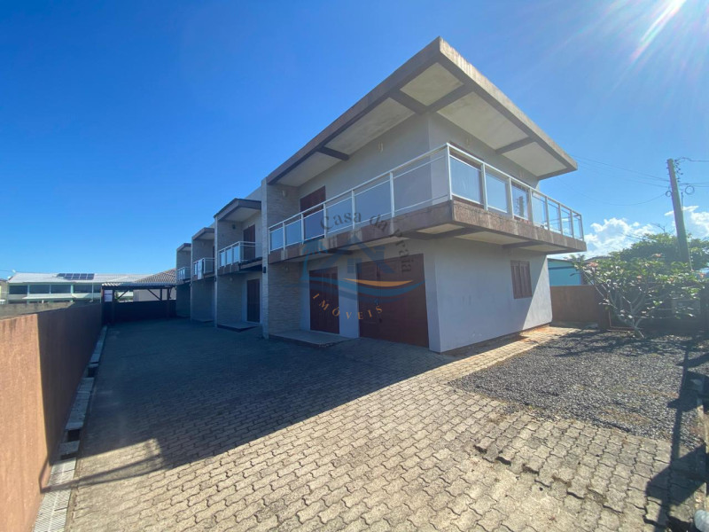 Sobrado a venda em Arroio do Sal.