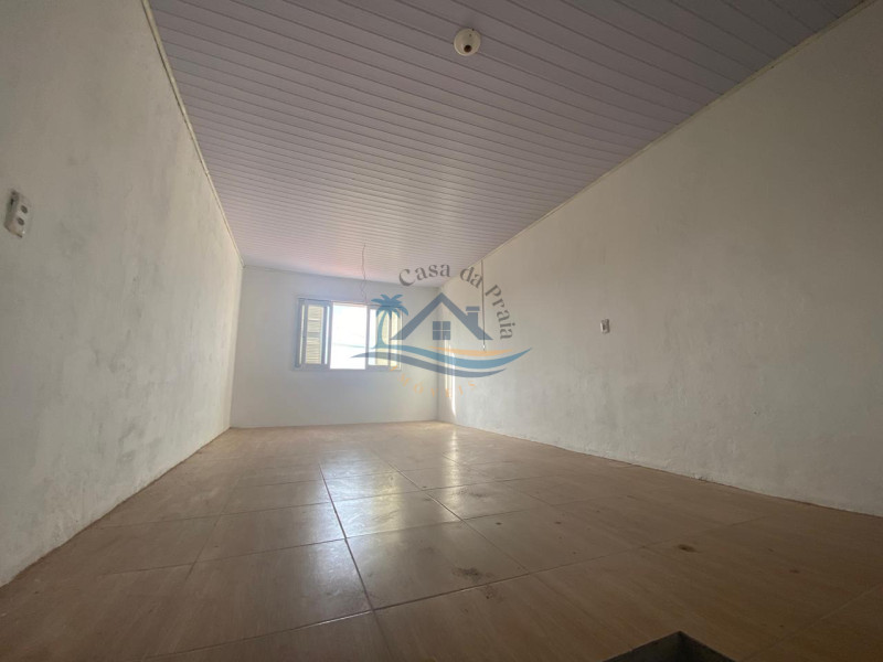 Casa a venda em Arroio do Sal.