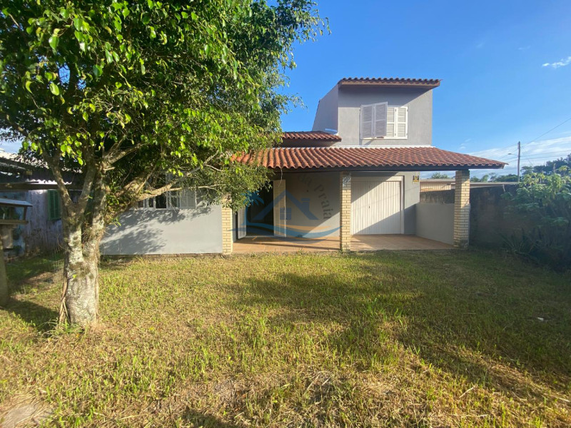 Casa a venda em Arroio do Sal.