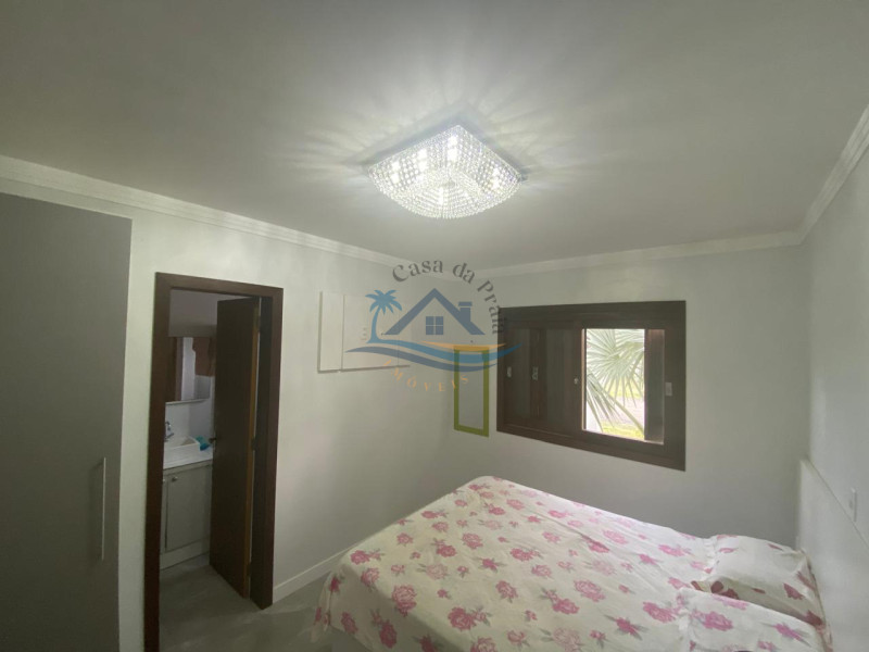 Casa a venda em Arroio do Sal.