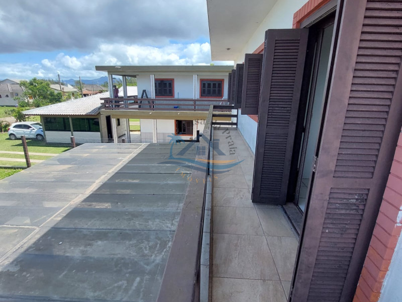 Casa a venda em Arroio do Sal.