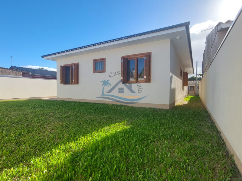 Casa a venda em Arroio do Sal.