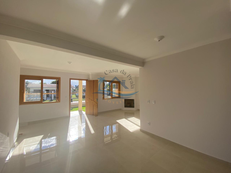 Casa a venda em Arroio do Sal.