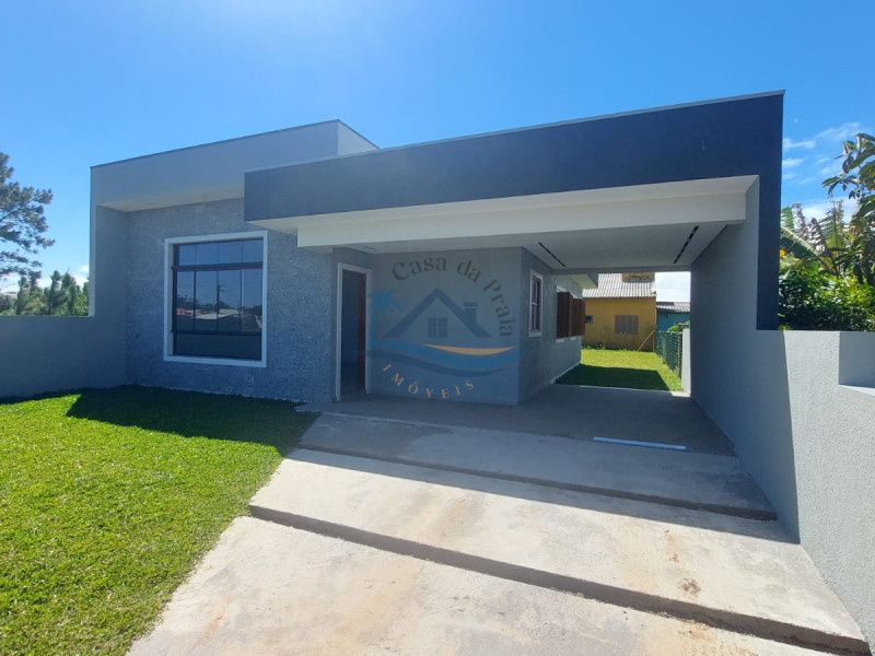 Casa a venda em Arroio do Sal.